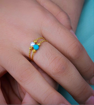 21K gold and blue ball ring